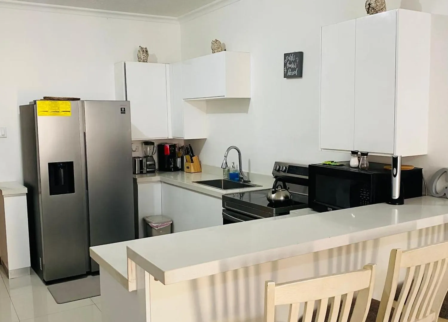 アパート Metcalfe Two Bedroom Suite キングストン