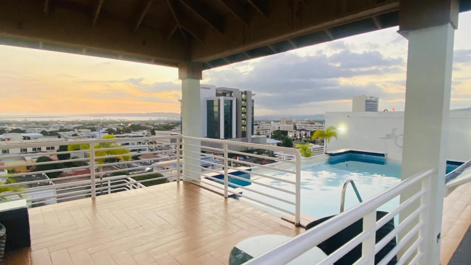 Daire Metcalfe Two Bedroom Suite Kingston Jamaika